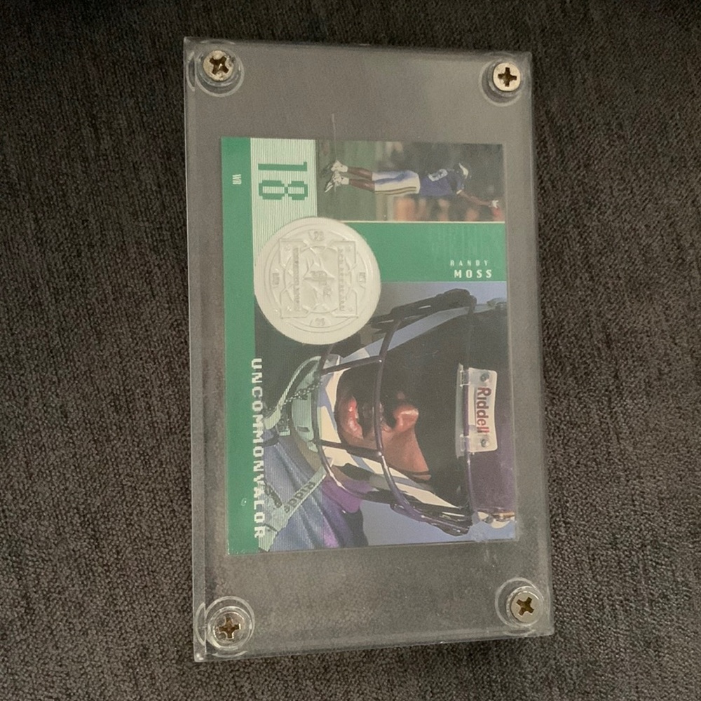 Randy Moss uncommon valor coin card /1620